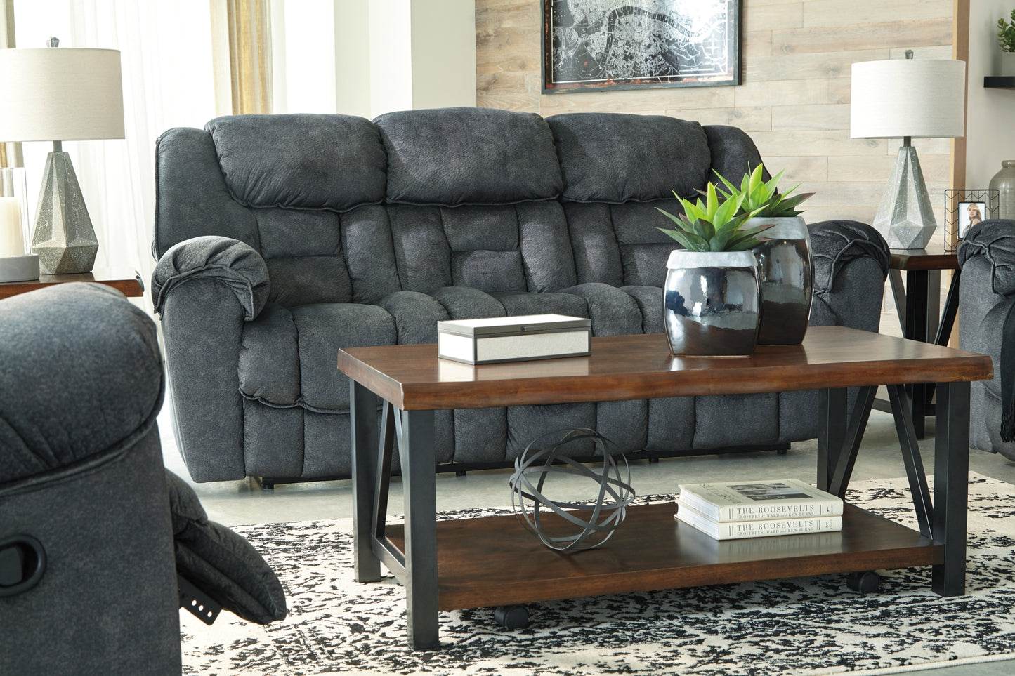 Capehorn Reclining Sofa