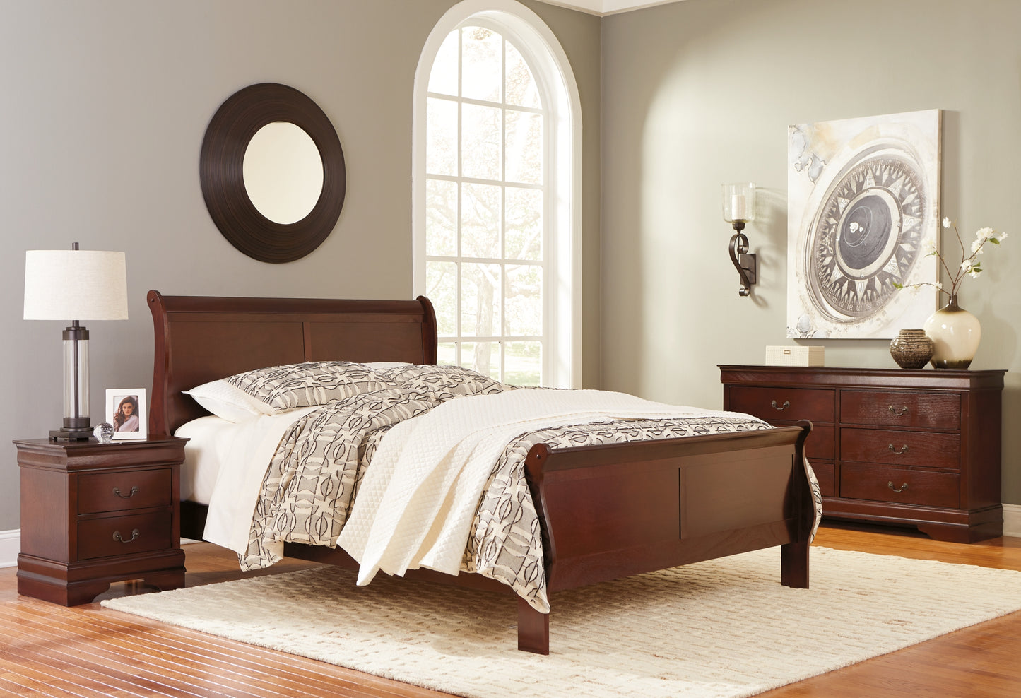 Alisdair  Sleigh Bed With Mirrored Dresser