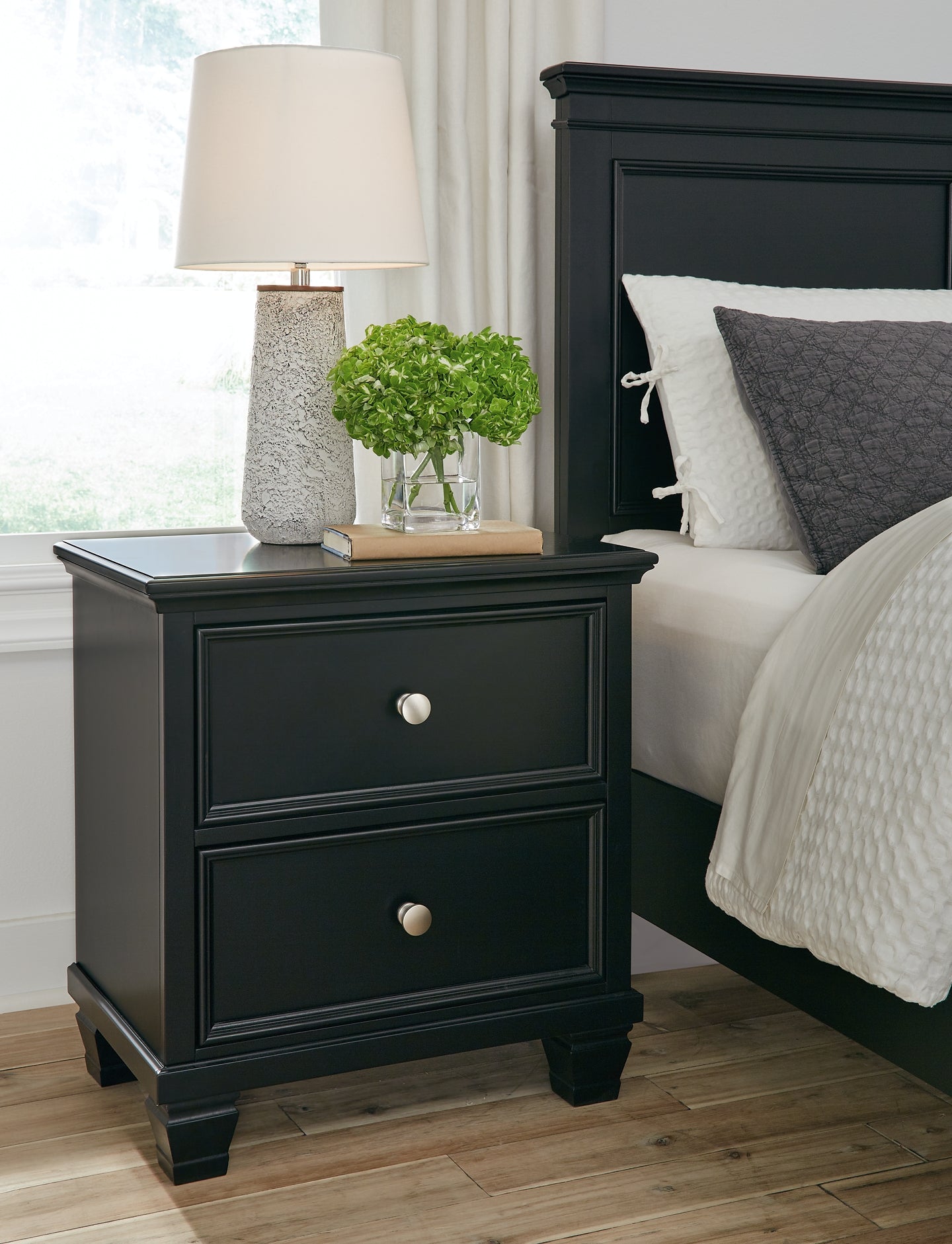 Lanolee California King Panel Bed with Mirrored Dresser, Chest and Nightstand