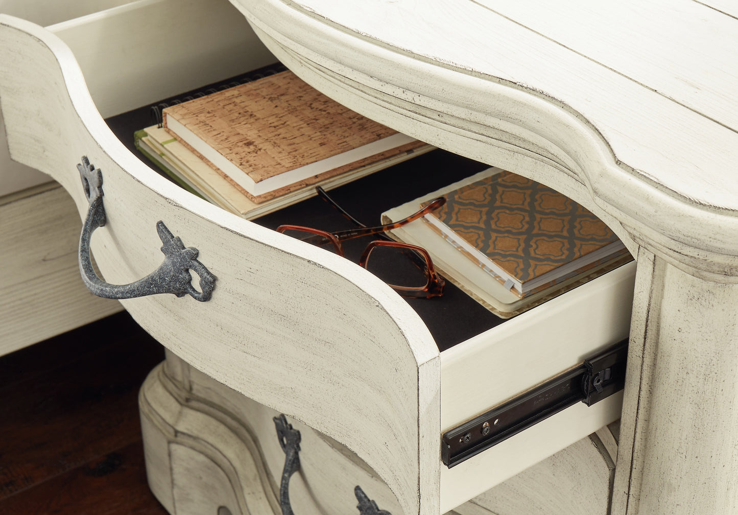 Arlendyne King Upholstered Bed with Mirrored Dresser, Chest and Nightstand