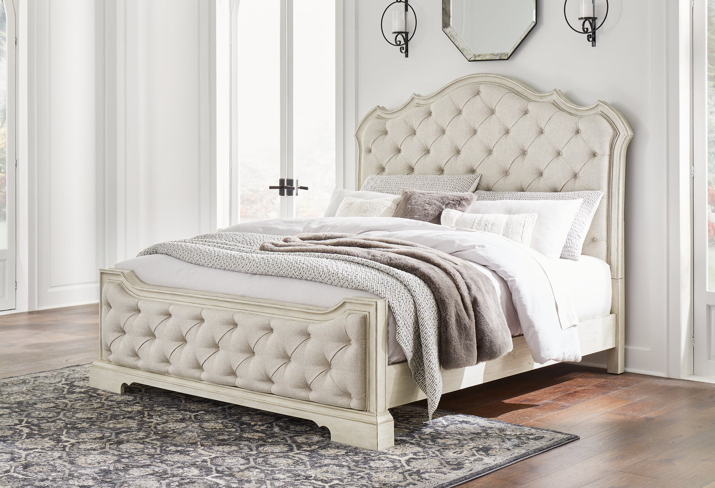 Arlendyne King Upholstered Bed with Mirrored Dresser and Nightstand