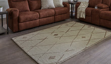 Load image into Gallery viewer, Guyford Medium Rug
